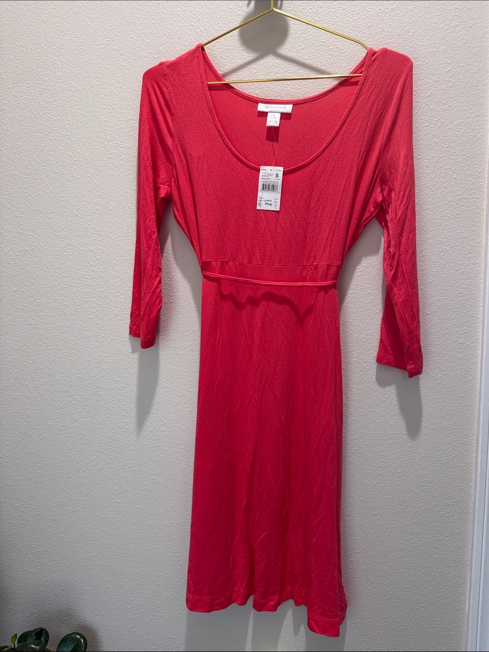 Motherhood Coral Scoop-Neck Long Sleeve Midi Dress
